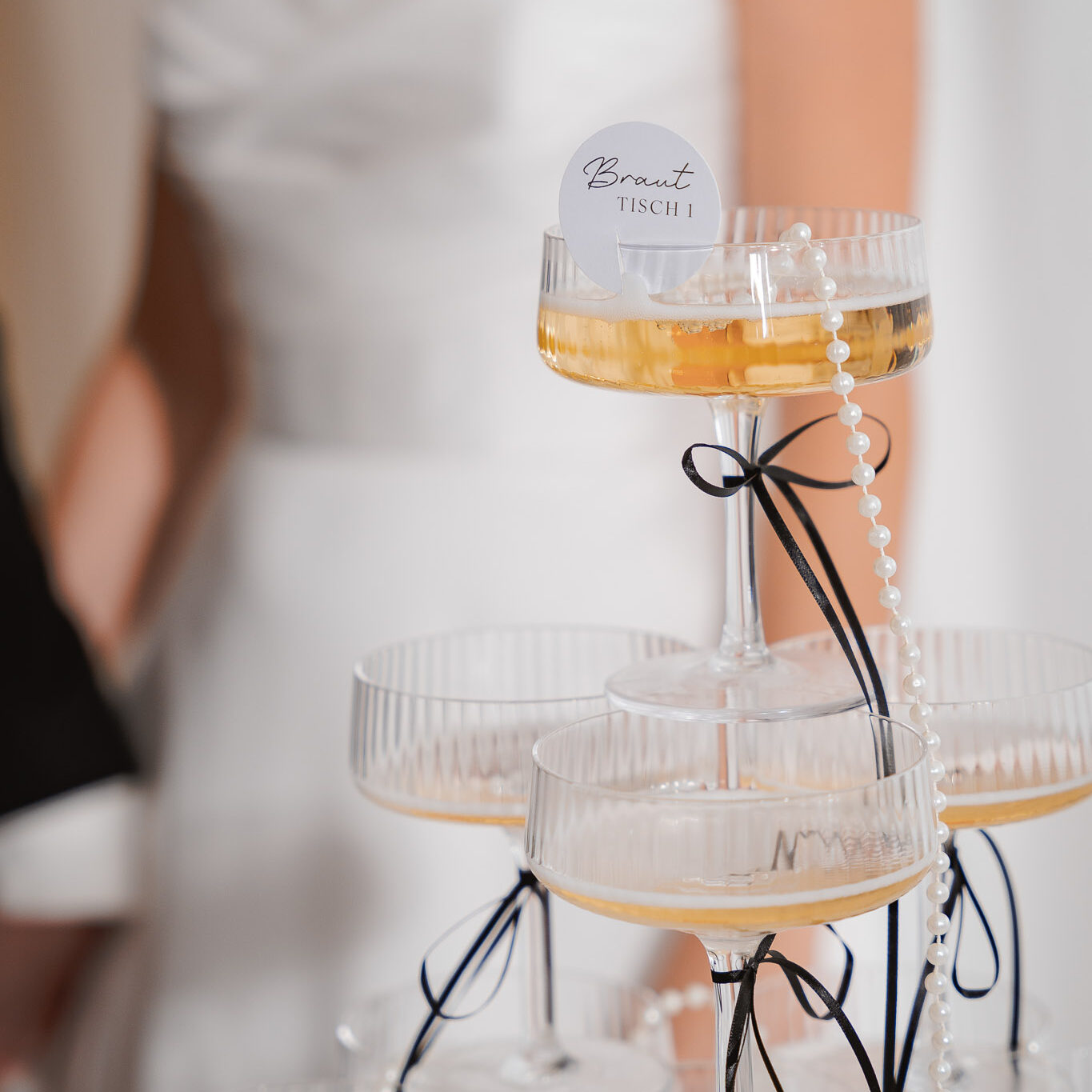 Hochzeit Sitzplan Sektturm