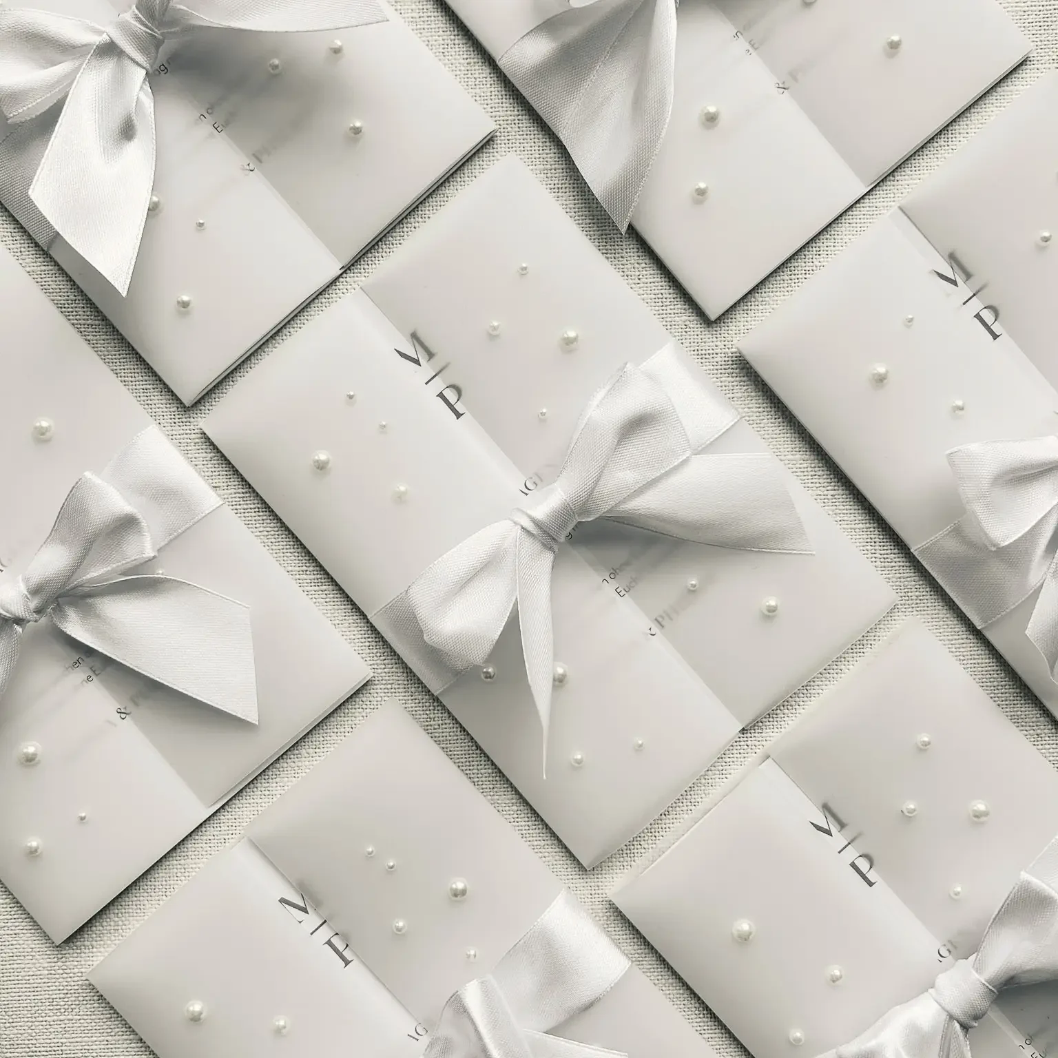 Individuelle Hochzeitspapeterie von gutmanndesign mit persönlichem Designkonzept